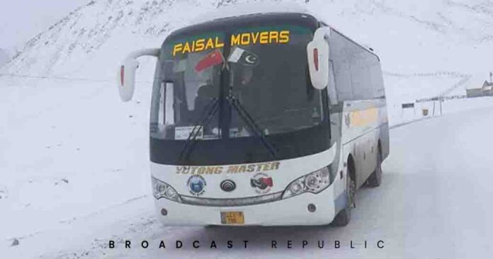 Travel from Pakistan to China by Bus for Only Rs. 60,000