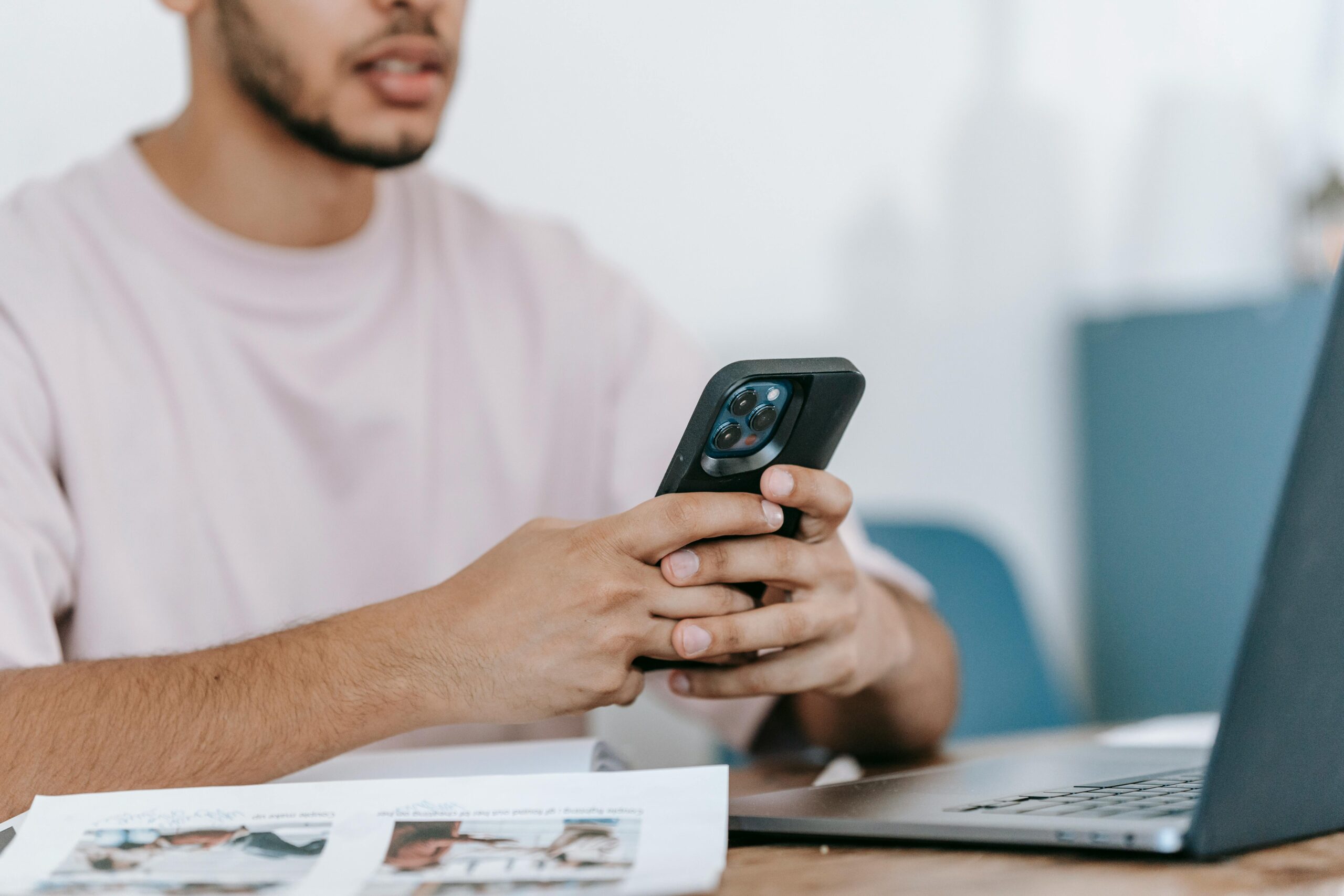 Pakistani youth choosing freelancing over office job